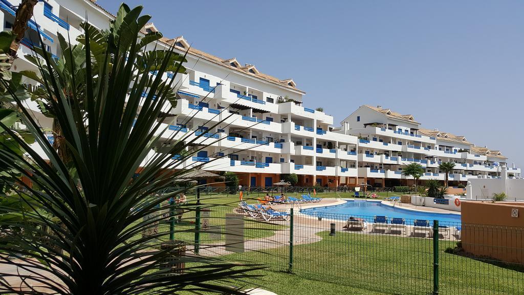 Duquesa Suite And Golf With A Spectacular Sea View Manilva Bagian luar foto