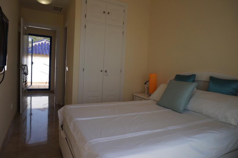 Duquesa Suite And Golf With A Spectacular Sea View Manilva Bagian luar foto